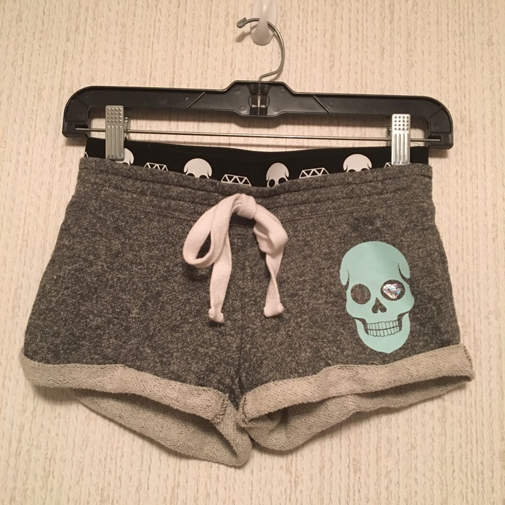 SOLD // NWOT Skull Printed Leisure/Gym Shorts ☠️